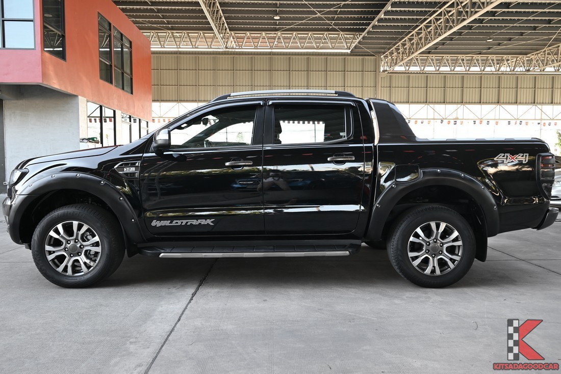 ด้านข้างซ้าย ตัวถัง 4 ประตู ยาง-ล้อ WildTrak