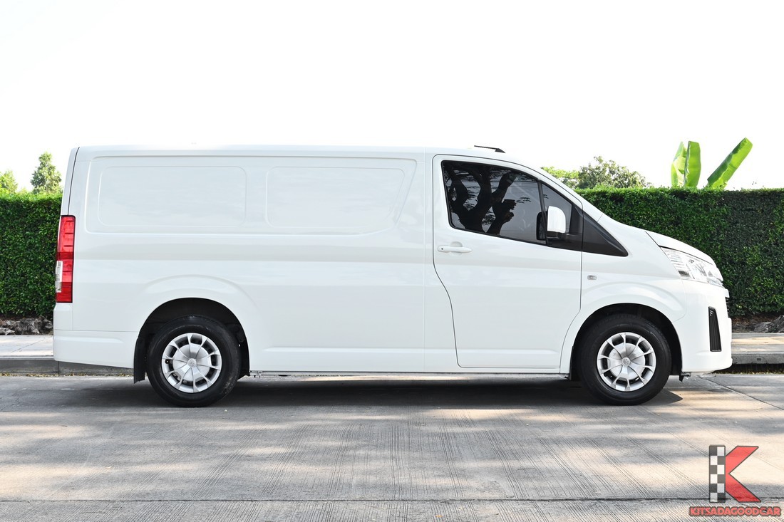 โปรไฟล์ด้านข้างซ้าย ตัวถังหน้ายาว