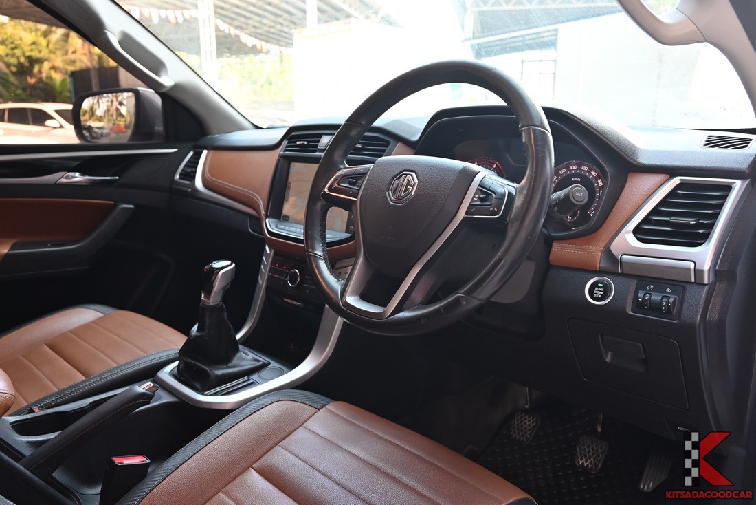 คอนโซลหน้า เกียร์และพวงมาลัย MG Extender