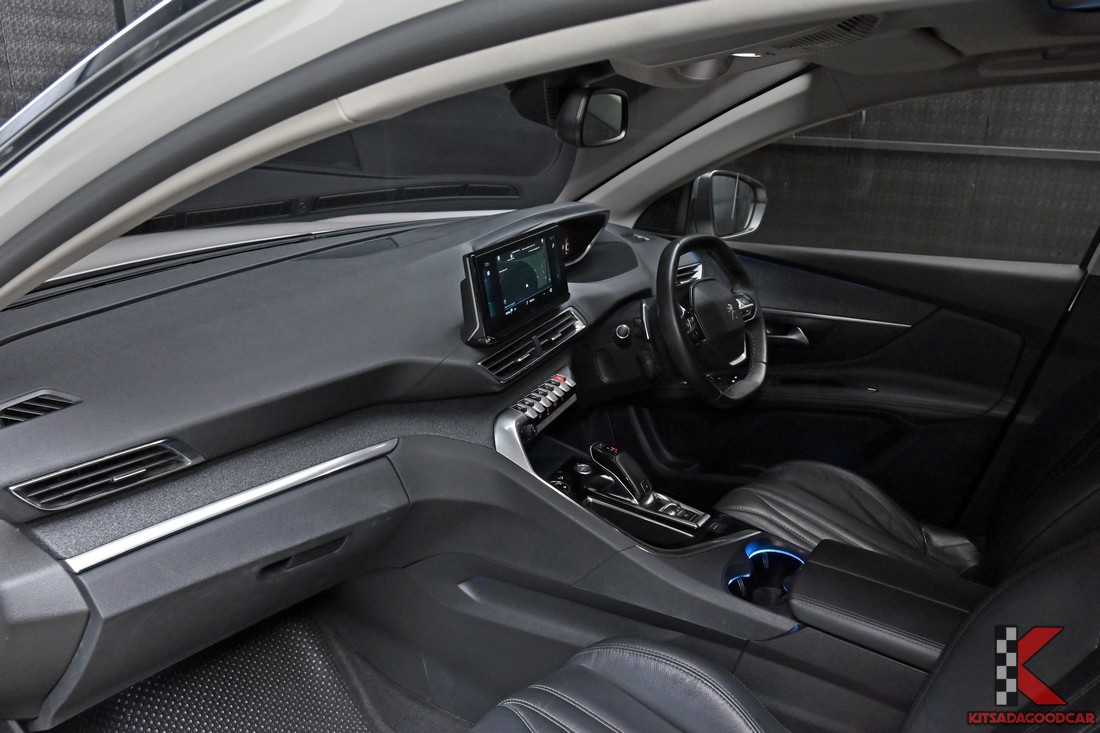 Peugeot 3008 1.6 Allure 2022 มือสอง ฝาท้ายไฟฟ้า Hands-free Tailgate