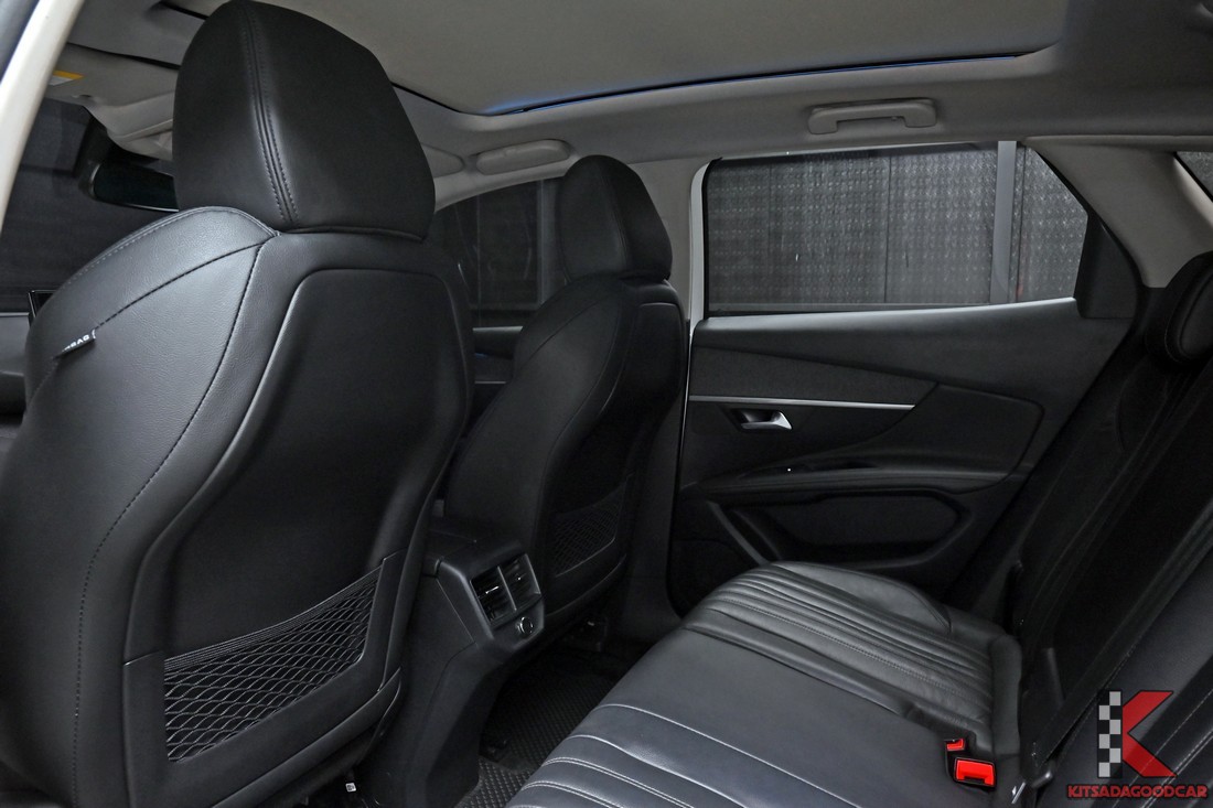 Peugeot 3008 1.6 Allure 2022 มือสอง หลังคา Panoramic Glass Roof