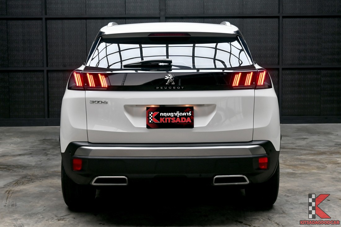 Peugeot 3008 1.6 Allure 2022 มือสอง สีขาว มุมด้านท้าย
