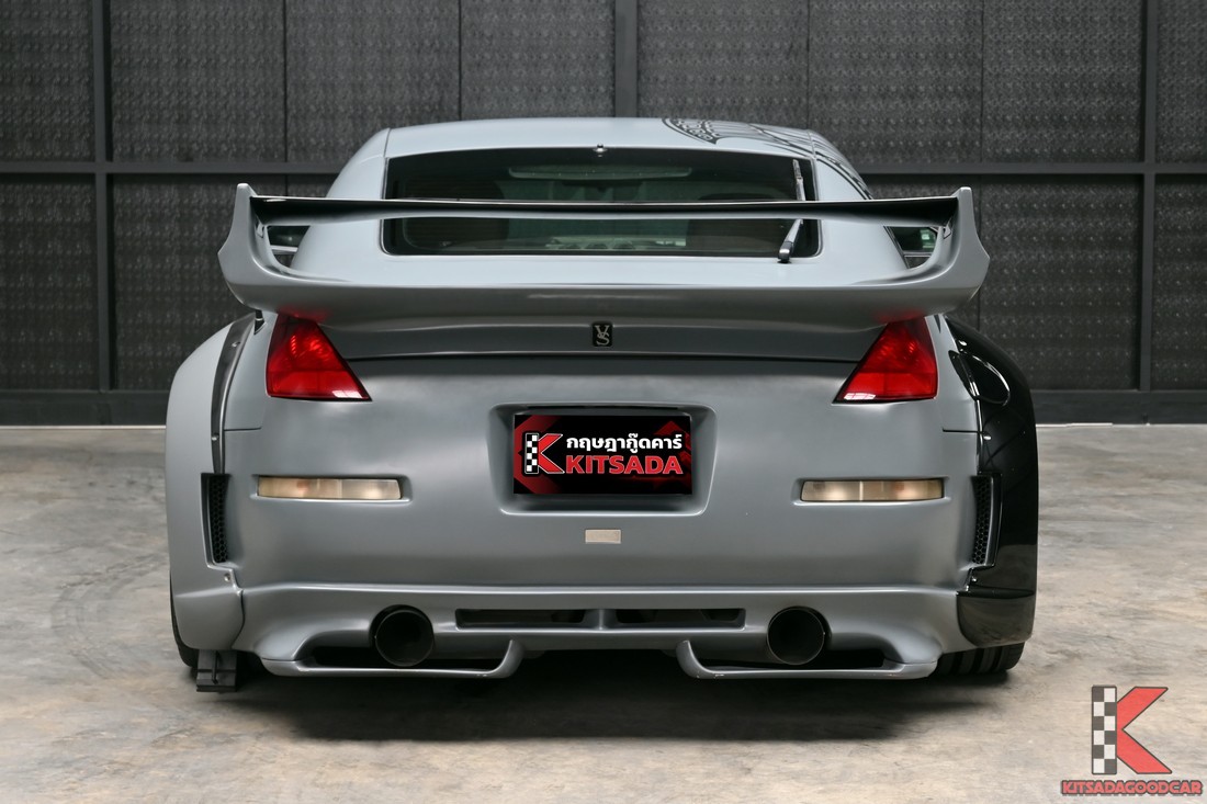 Nissan 350Z 3.5 Coupe ปี 2011 ด้านท้ายรถสปอร์ต Coupe