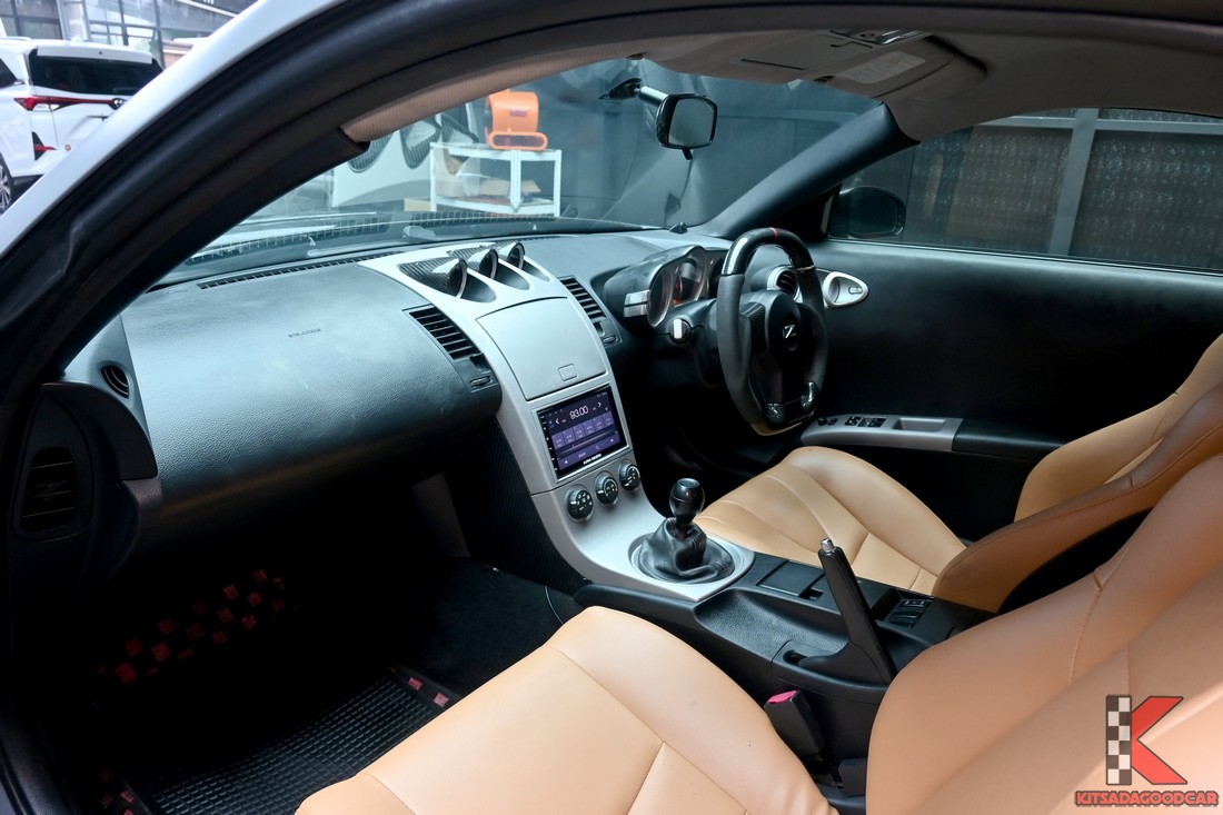 Nissan 350Z 3.5 Coupe ปี 2011 ไฟหน้าไมเนอร์เชนจ์