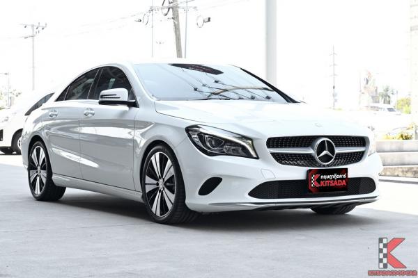 Mercedes-Benz CLA200 1.6 W117 ( 2017 ) Urban Sedan