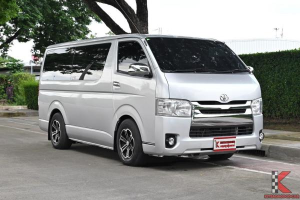 Toyota Hiace 3.0 ตัวเตี้ย ( ปี 2017 ) D4D Van