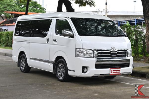 Toyota VENTURY 3.0 ( 2018 ) G Van