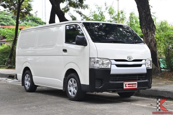 Toyota Hiace 3.0 ตัวเตี้ย ( 2019 ) D4D Van