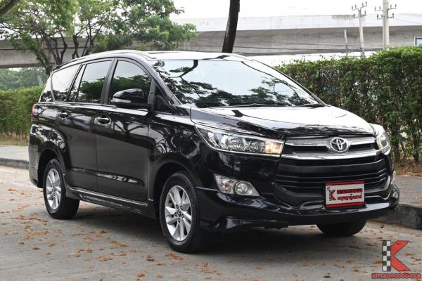 Toyota Innova 2.8 (ปี 2017) Crysta G Wagon