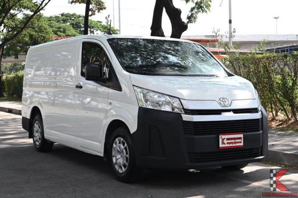 Toyota Hiace 2.8 ( ปี 2020 ) ECO Van
