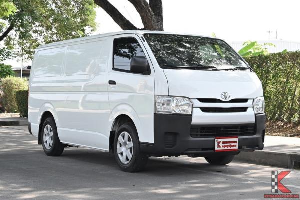 Toyota Hiace 3.0 ( 2018 ) Economy Van