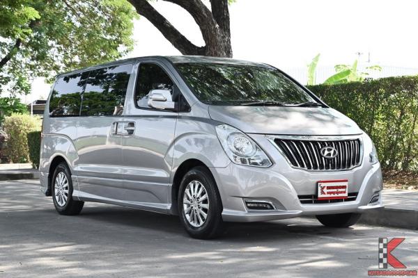 Hyundai H-1 2.5 ( 2018 ) Deluxe Van