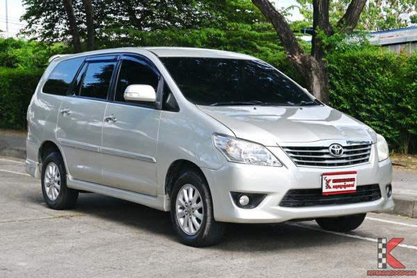 Toyota Innova 2.0 (ปี 2012) V Wagon