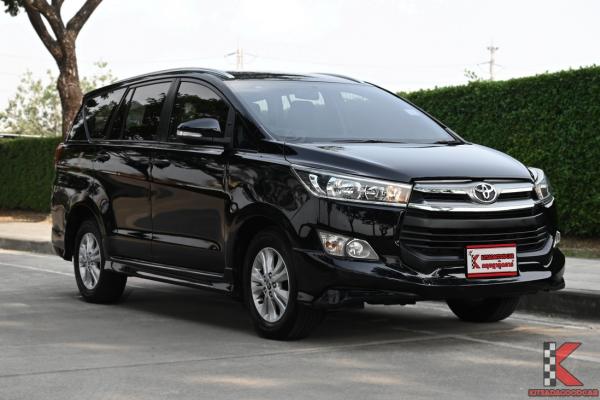 Toyota Innova 2.8 (ปี 2017) Crysta G Wagon