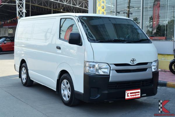 Toyota Hiace 3.0 ตัวเตี้ย ( ปี 2015 ) D4D Van