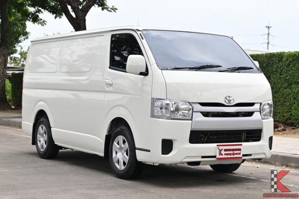 Toyota Hiace 3.0 ตัวเตี้ย ( 2018 ) D4D Van