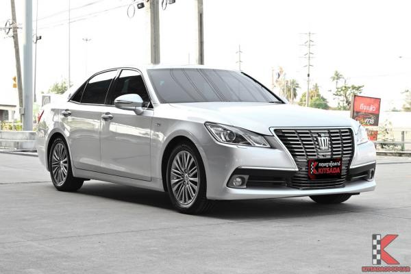 Toyota CROWN 2.5 ( 2014 ) Royal Saloon Sedan