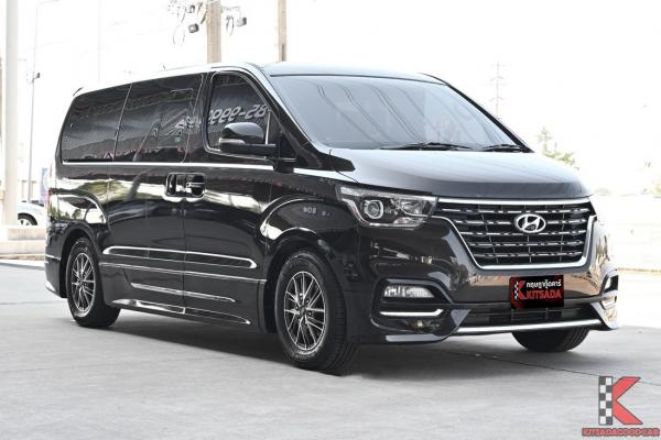 Hyundai H-1 2.5 ( 2022 ) Deluxe Van