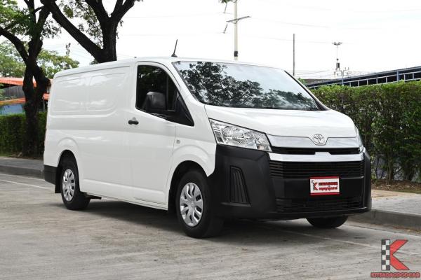 Toyota Hiace 2.8 ( ปี 2020 ) ECO Van