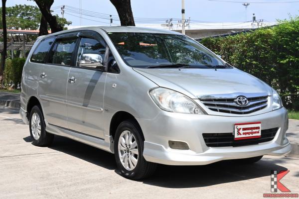 Toyota Innova 2.0 (ปี 2011) V Wagon