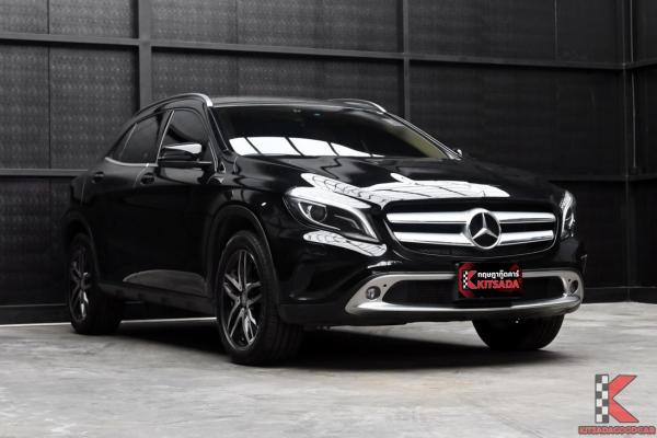Mercedes-Benz GLA200 1.6 W156 ( 2017 ) Urban SUV