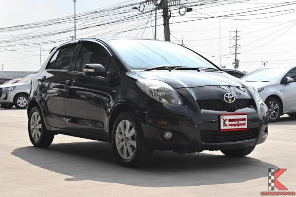 Toyota Yaris 1.5 ( 2011 ) E Hatchback