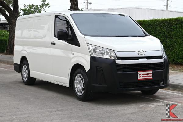 Toyota Hiace 2.8 ( ปี 2020 ) ECO Van