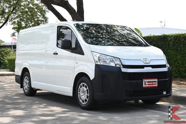 Toyota Hiace 2.8 ( ปี 2019 ) ECO Van