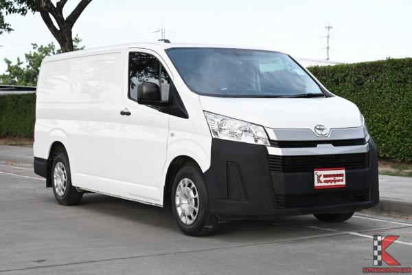 Toyota Hiace 2.8 ( ปี 2020 ) ECO Van