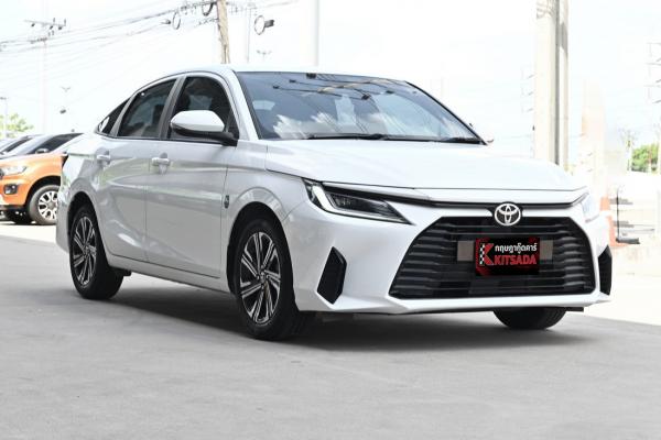 Toyota Yaris Ativ 1.2 ( 2023 ) Smart Sedan